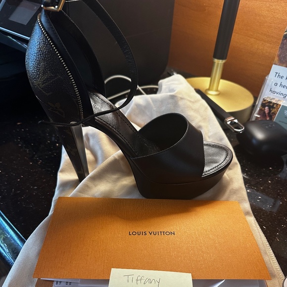 Louis Vuitton Platform heels - Picture 4 of 10